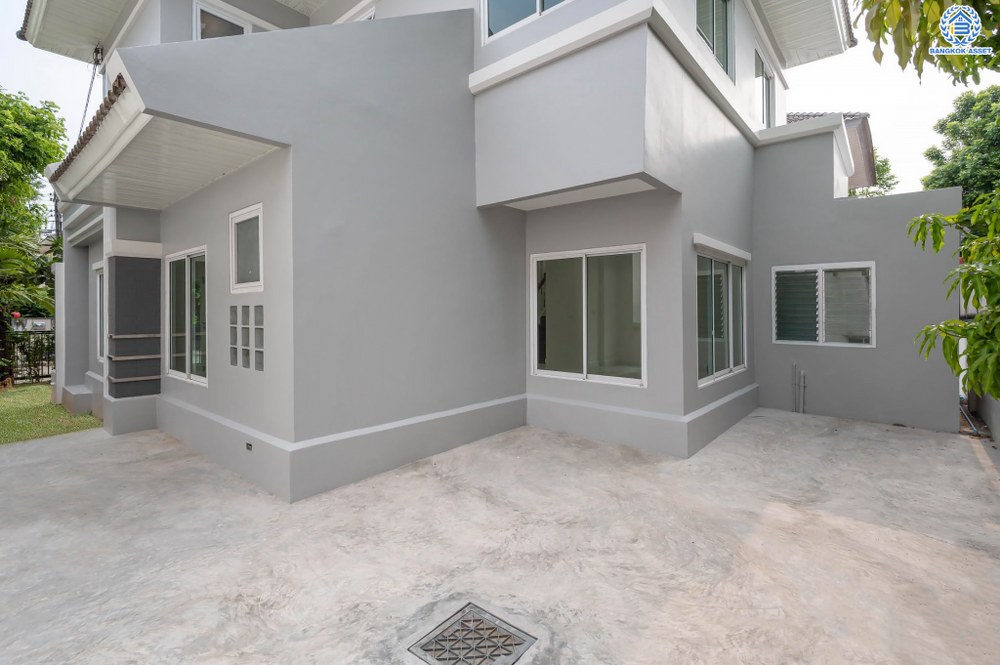 บ้านมือสองตกแต่งใหม่ แบรนด์คุณภาพจาก Property Perfect โครงการ เพอร์เฟคเพลส พระราม5-ราชพฤกษ์ ครบทุกการใช้ชีวิตบนเนื้อที่ 60.7 ตร.ว. ฟังก์ชัน 3 ห้องนอน 3 ห้องน้ำ 2 ที่จอดรถ บรรยากาศร่มรื่น facility ครบ! บนทำเลคุณภาพ ใกล้วงเวียนพระราม5 และจุดขึ้นทางด่วน "ศรีรัช"